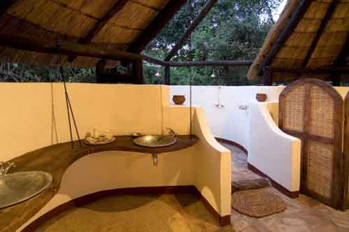 Nkwali Camp - South Luangwa Zambia