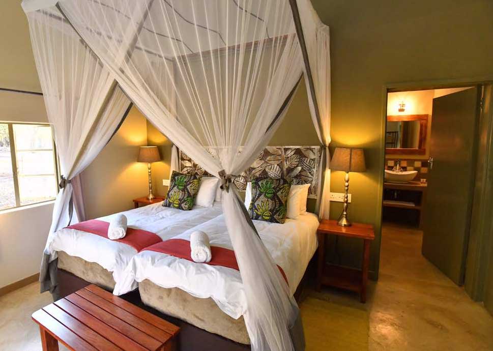 Robins Camp - Hwange Zimbabwe